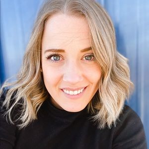 Meet your Posher, Claire